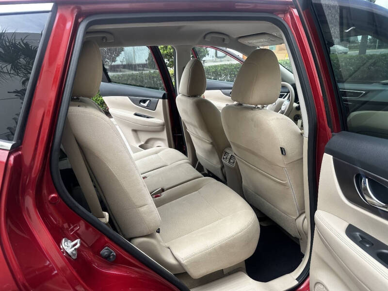 2015 Nissan Rogue SV