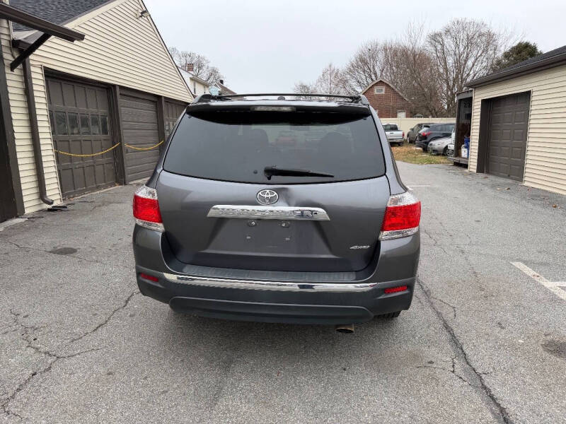 2013 Toyota Highlander SE