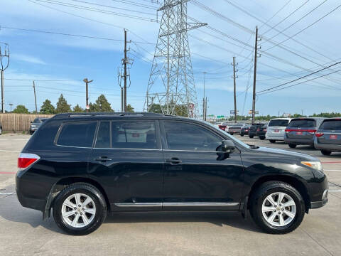 2013 Toyota Highlander SE