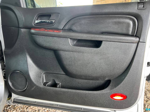 2011 Cadillac Escalade EXT Premium