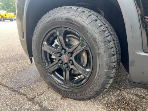 2023 GMC Acadia AT4