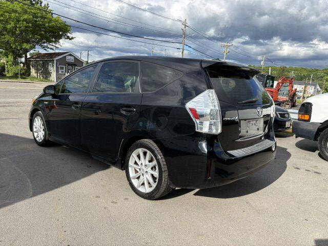 2013 Toyota Prius v
