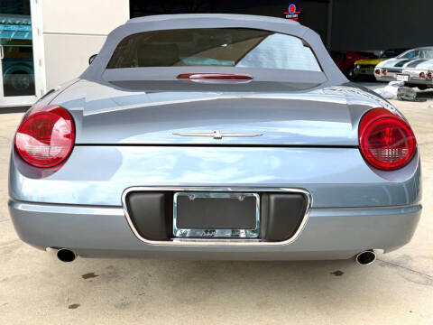 2005 Ford Thunderbird Deluxe