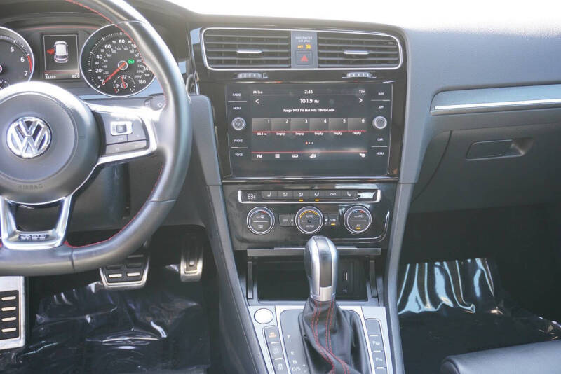 2019 Volkswagen Golf GTI SE