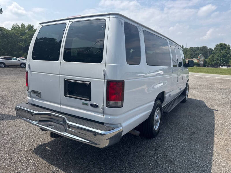 2013 Ford E-Series E-350 SD XLT