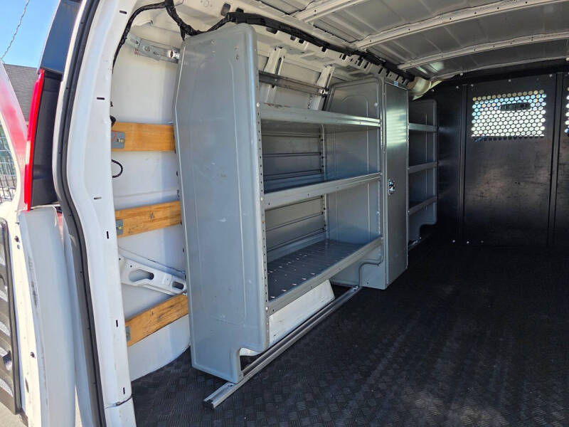 2021 Chevrolet Express 2500