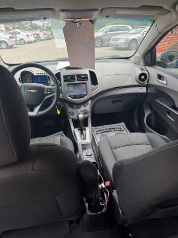 2016 Chevrolet Sonic LT Auto