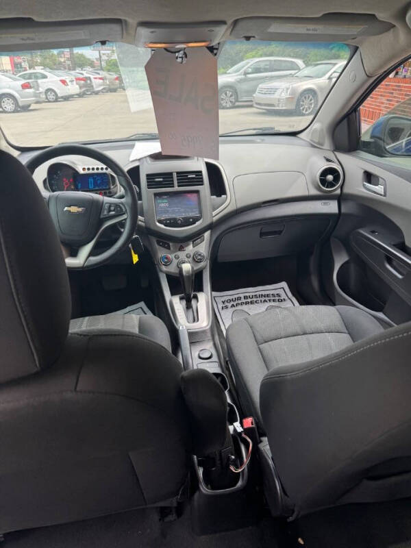 2016 Chevrolet Sonic LT Auto