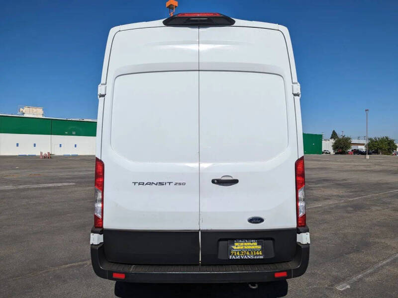 2021 Ford Transit 250