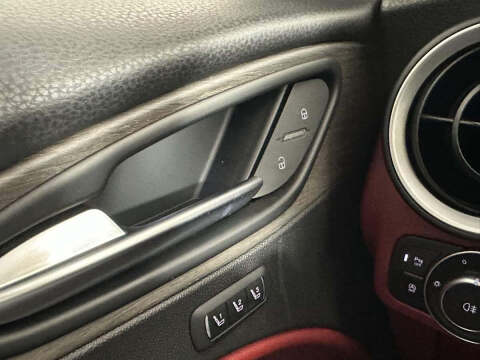 2021 Alfa Romeo Stelvio Ti