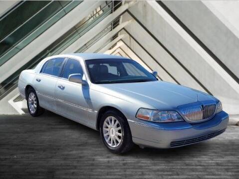 2007 Lincoln Town Car for sale at Midlands Auto Sales in Lexington SC