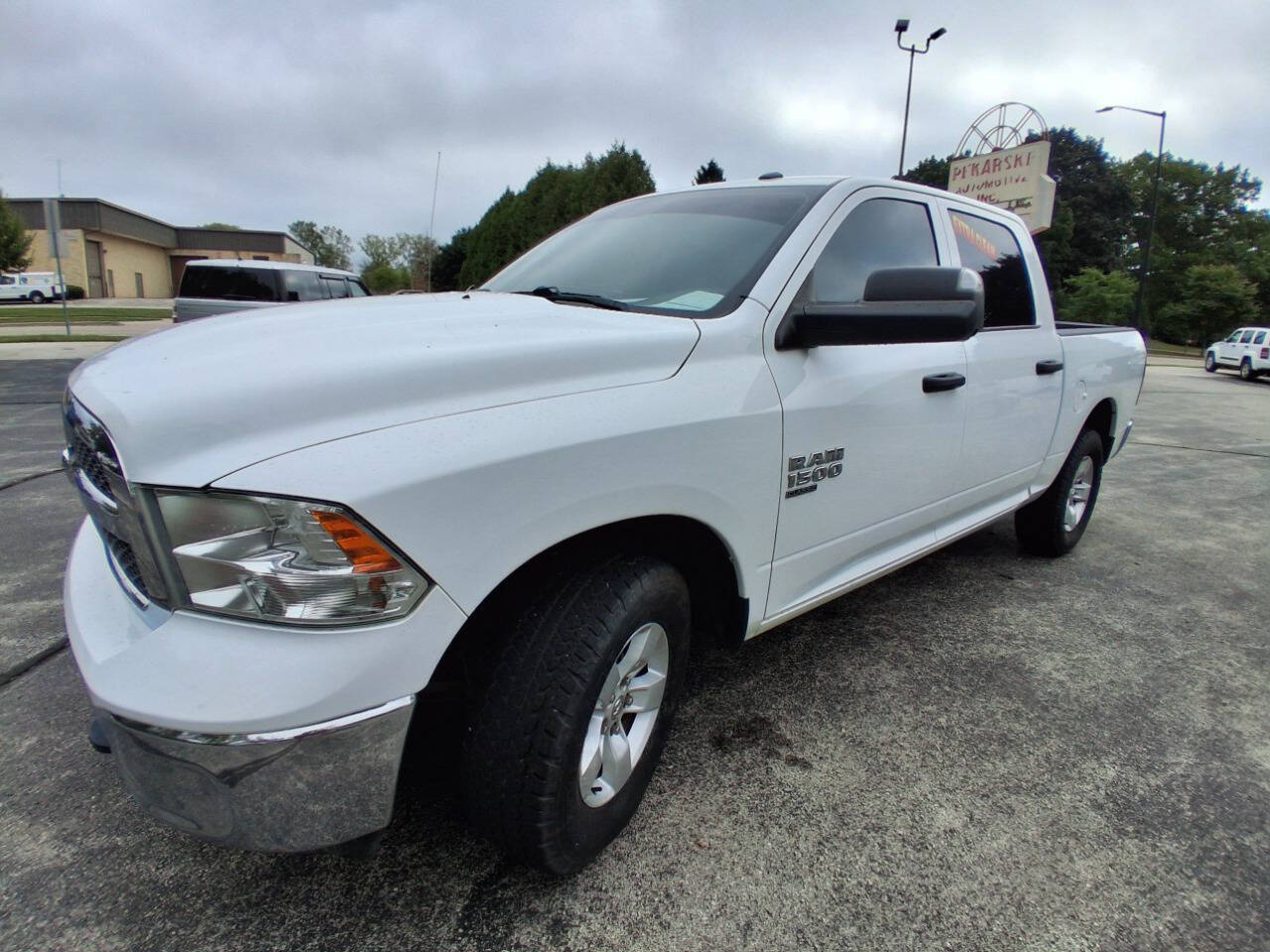 White 2022 Ram 1500 Classic Express 4x4 Express 4dr Crew Cab 5.5 ft. SB Pickup 1