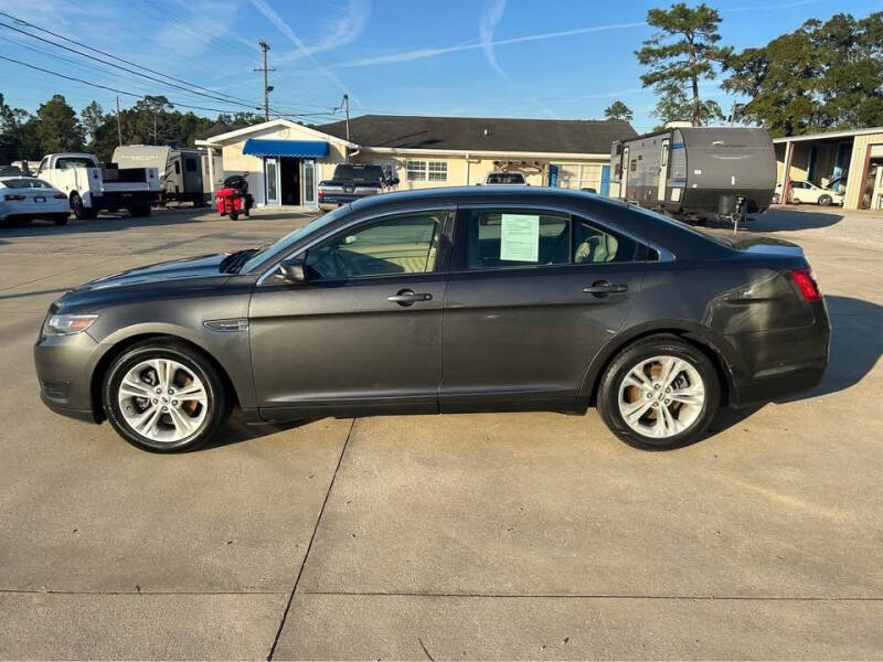 2016 Ford Taurus SE