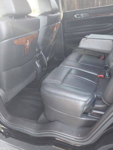 2018 Lincoln MKT Town Car Livery Fleet