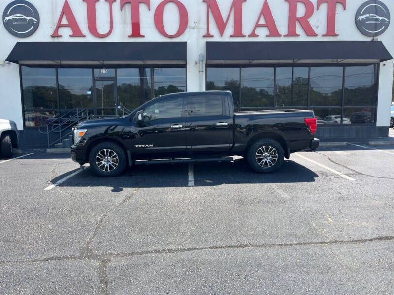 2021 Nissan Titan SV's photo