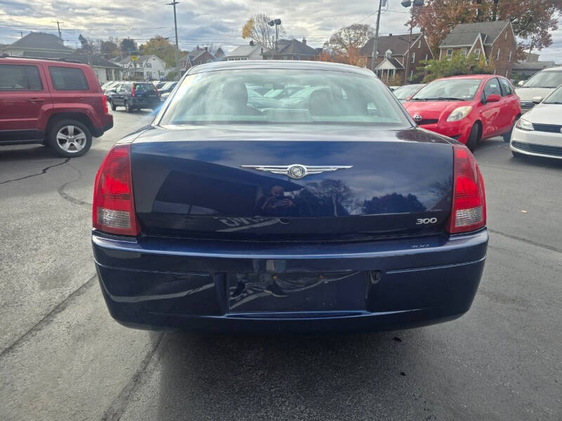 2005 Chrysler 300