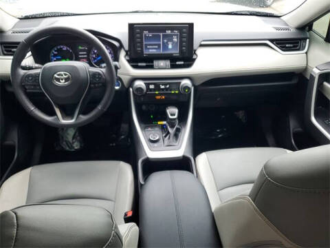 2022 Toyota RAV4 Hybrid XLE Premium