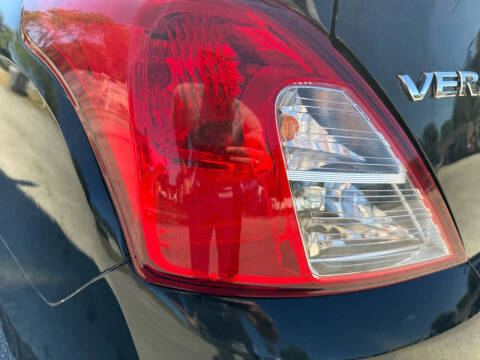 2017 Nissan Versa 1.6 S