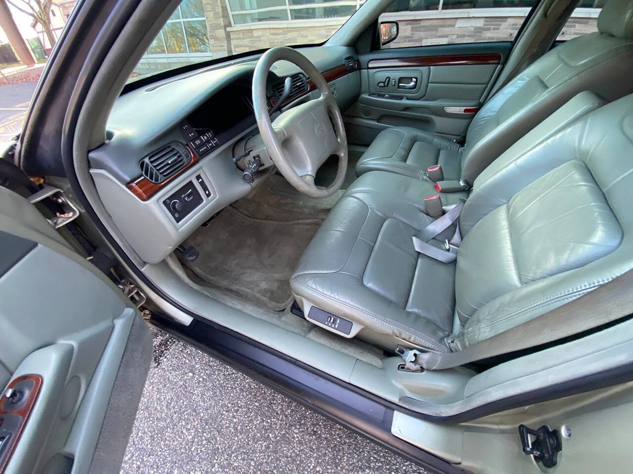 1997 Cadillac DeVille for sale at Vintage Motors USA in Roselle, NJ