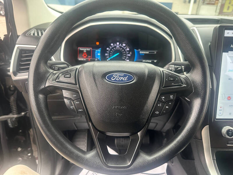 2021 Ford Edge SE