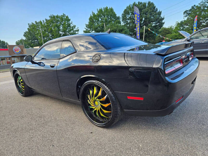 2015 Dodge Challenger SXT Plus