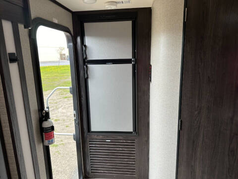 2018 Kodiak 253RBSL