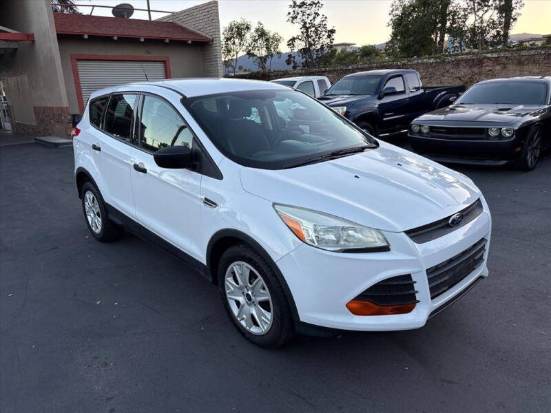 2015 Ford Escape S's photo