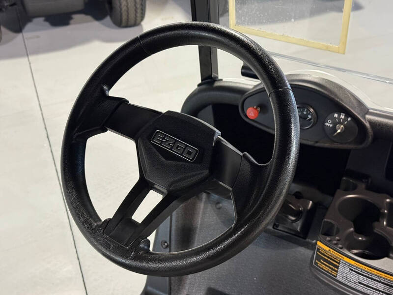 2020 E-Z-GO Freedom RXV