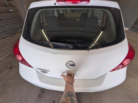 2012 Nissan Versa 1.8 SL