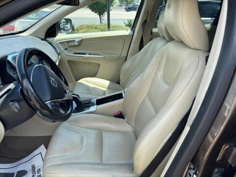 2015 Volvo XC60 T6 Premier Plus