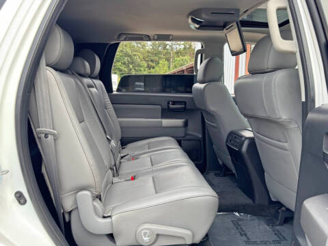 2016 Toyota Sequoia SR5