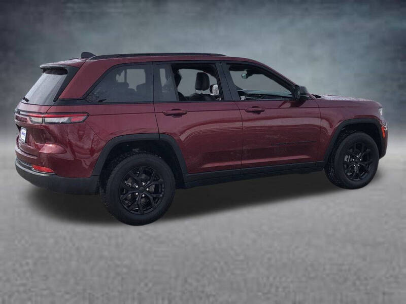 2024 Jeep Grand Cherokee Altitude