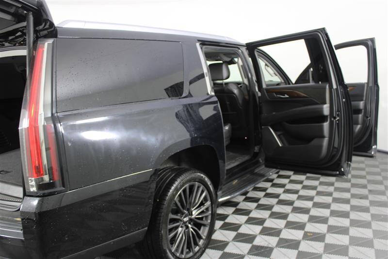 2018 Cadillac Escalade ESV Luxury