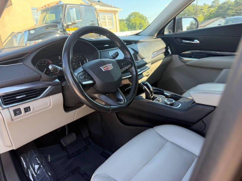 2020 Cadillac XT4 Luxury