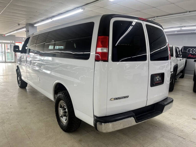 2022 Chevrolet Express LT 3500