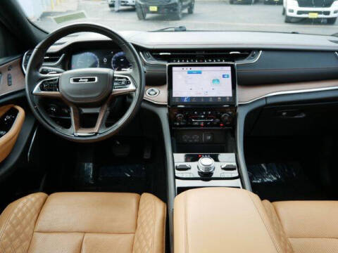 2022 Jeep Grand Cherokee Summit