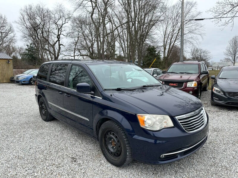2013 Chrysler Town and Country for sale at Lake Auto Sales in Hartville OH