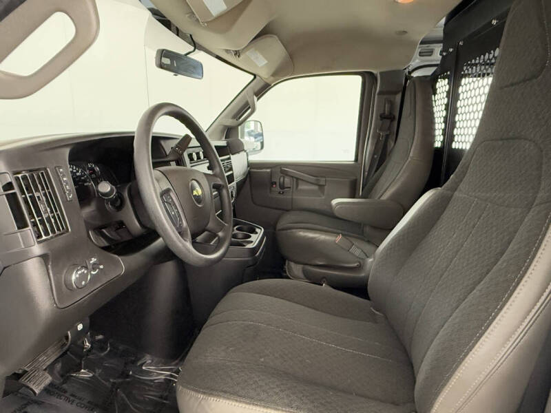 2023 Chevrolet Express 2500