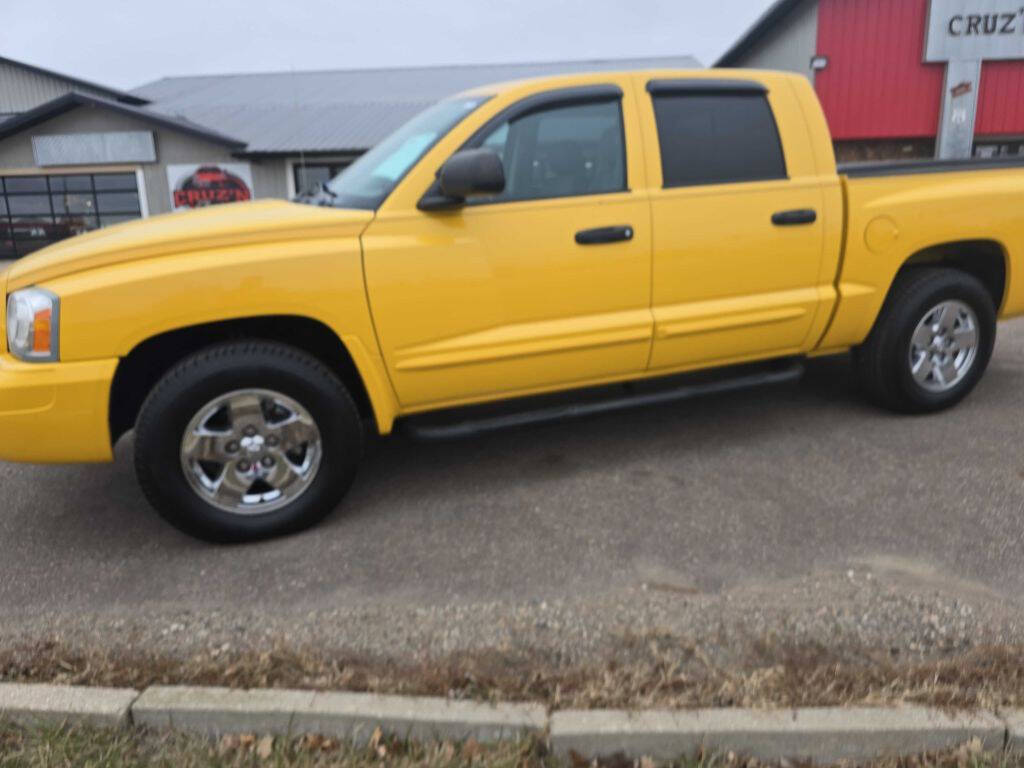 2006 Dodge Dakota 2