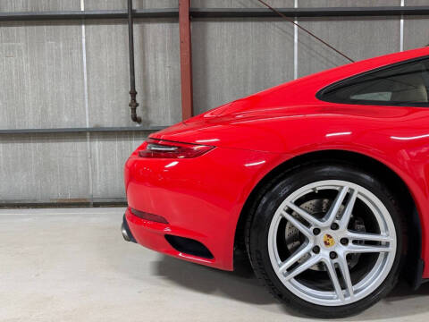 2018 Porsche 911 Carrera