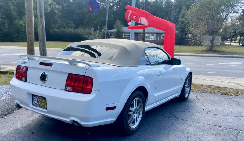 2005 Ford Mustang GT Premium