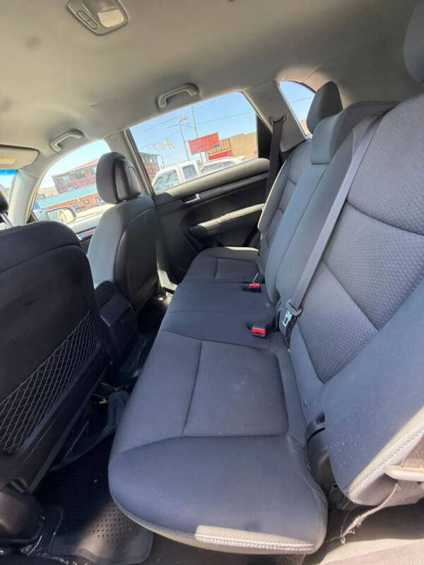 2013 Kia Sorento LX