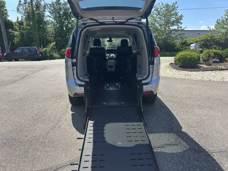 2019 Chrysler Pacifica Touring L