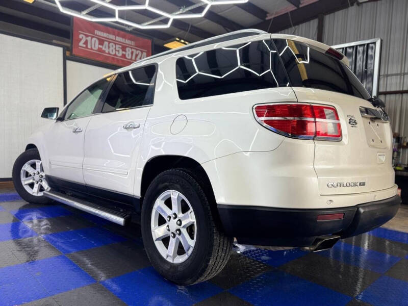 2008 Saturn Outlook XR