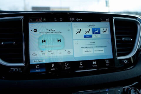 2023 Chrysler Pacifica Touring L