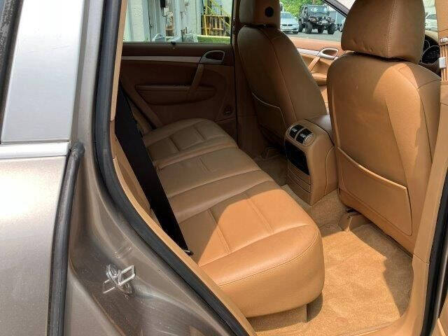 2004 Porsche Cayenne S