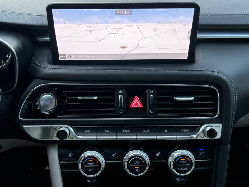 2022 Genesis G70 2.0T
