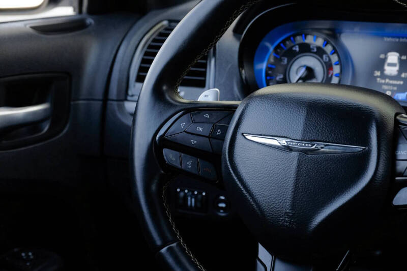2016 Chrysler 300
