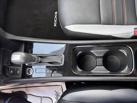 2024 Nissan Kicks SR