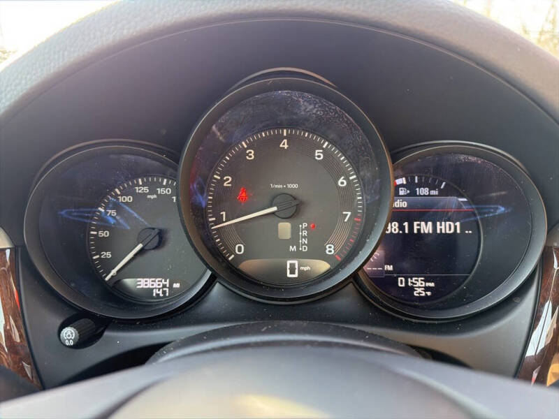 2023 Porsche Macan T